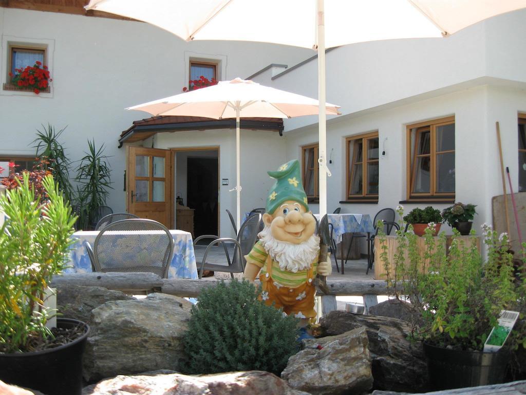 Messnerwirt Onach Villa San Lorenzo di Sebato Luaran gambar